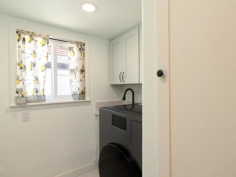 2411 Monaco Dr — Photo 17