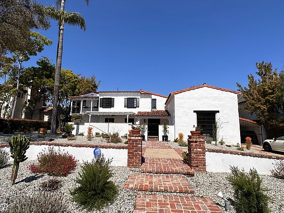 2nd image of 620 N Palm Dr