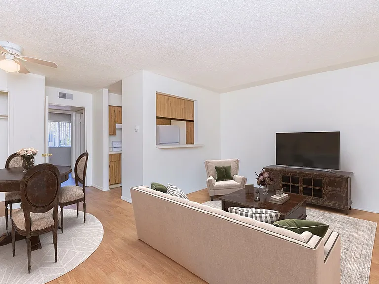 Lincoln Place Apartments — Photo 25