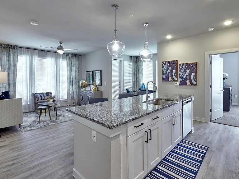 Neuhaus Lake Worth — Photo 26