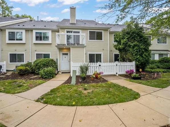 4 Sweetgum Ln, Monmouth Junction, NJ 08852
