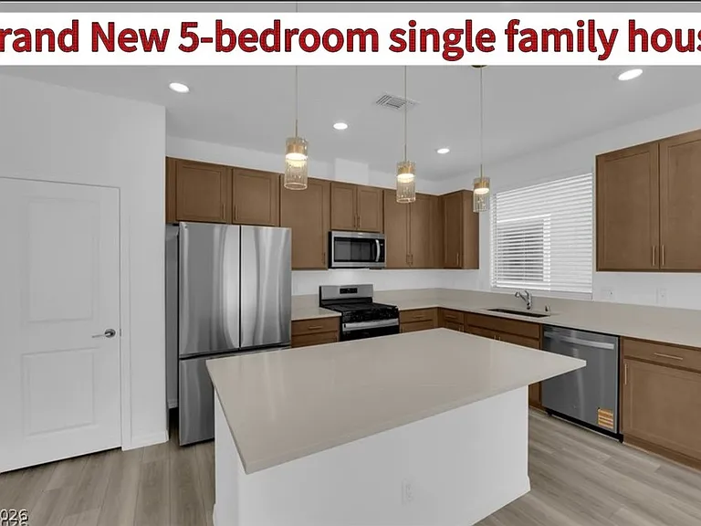 10239 Estancia Hill St — Photo 3