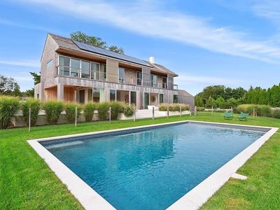 7 Koral Dr, Southampton, NY, 11968