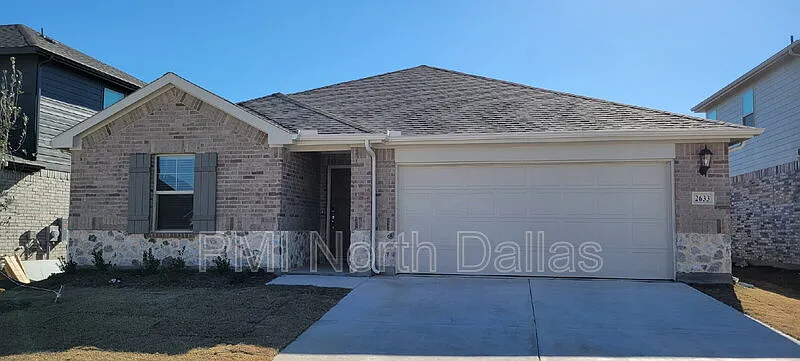 2633 Oneida Ln
