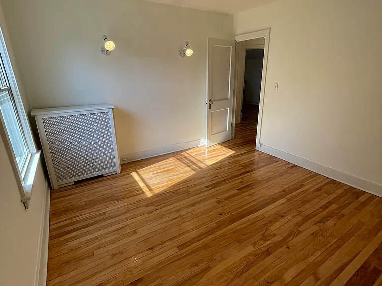 1367 Grand Ave — Photo 13