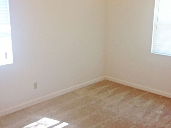 4th image of 1911 Sprinkle Dr