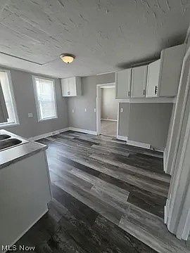5th image of 3319 W 44th St