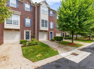 36267 Dominion Cir, Sterling Heights, MI 48310