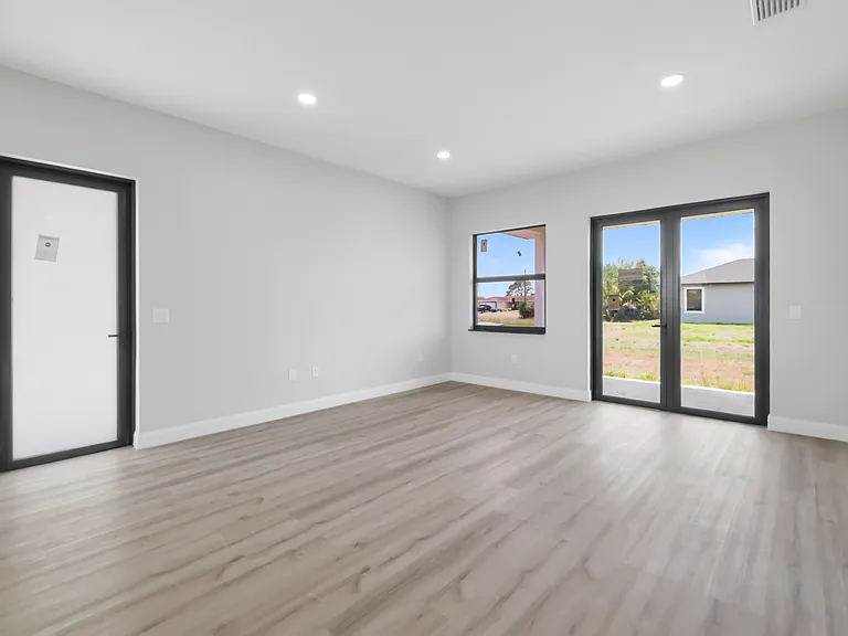 8014 Mangrove Cir — Photo 25