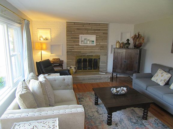 4th image of 108 E Bennett Cir