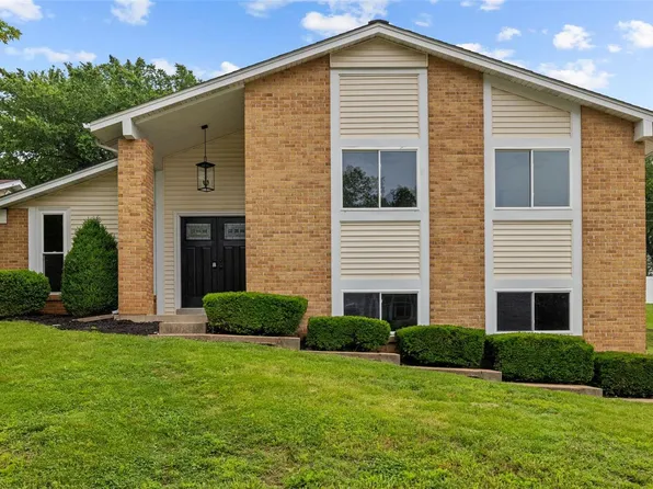5908 Ponderosa Ct, Saint Louis, MO 63128