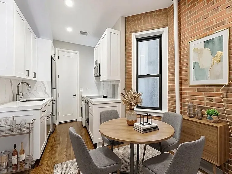 208 W 20th St #1B — Photo 3
