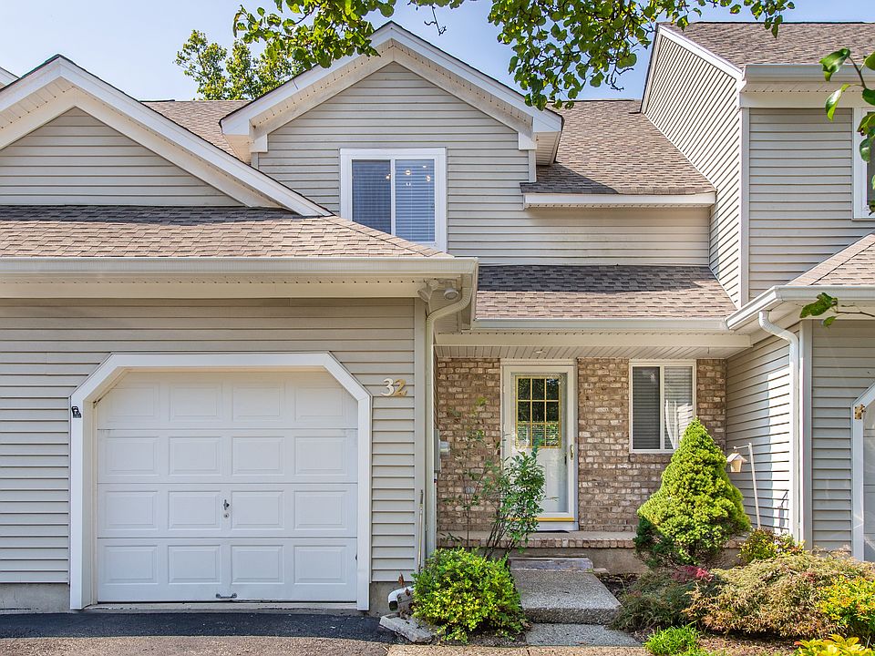 1st image of 32 Sweetwater Ln #1