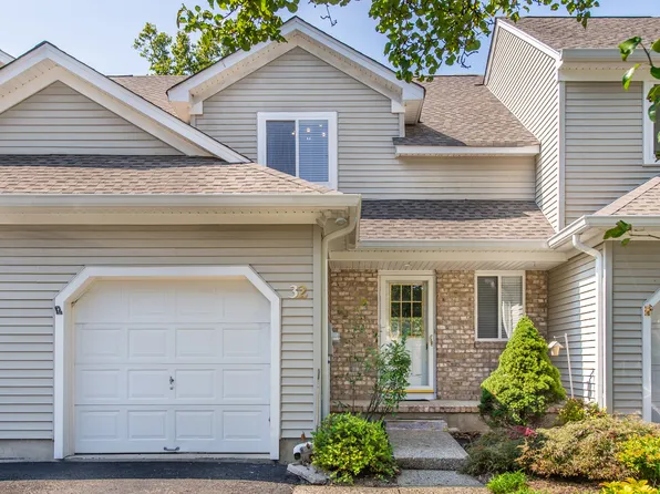 32 Sweetwater Ln #1, Hamburg, NJ 07419