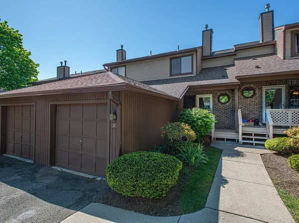 4 Ash Ln Unit 4, Agawam, MA 01001