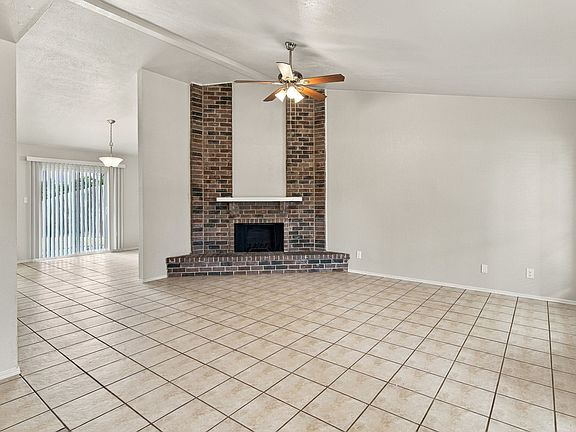 2nd image of 125 Rustic Ridge Dr