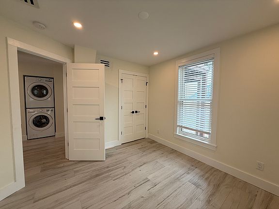 4th image of 808 1st St S APT 1