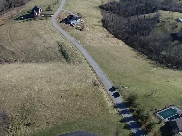 20 Ridgeview Dr, Lancaster, KY 40444