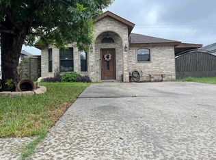 725 Snake Dr, Laredo, TX 78045