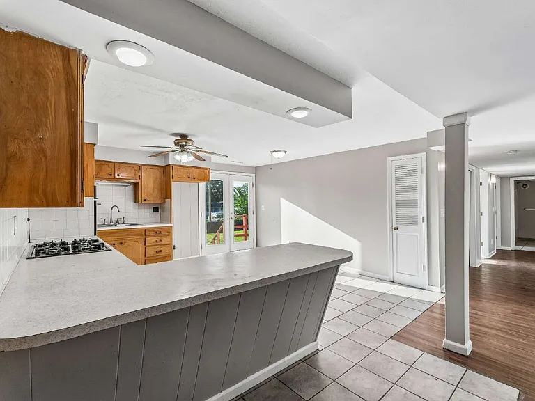 804 Pine St — Photo 8