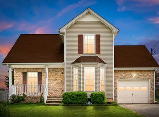 1253 Weeping Willow Dr, Clarksville, TN 37042