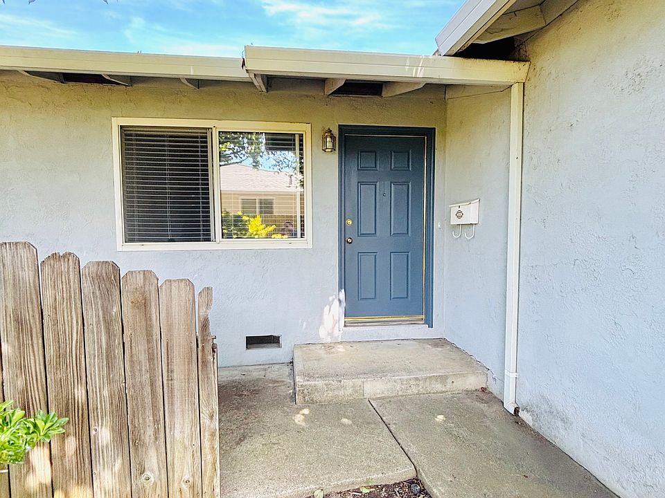 1st image of 1347 Palomar Cir #1