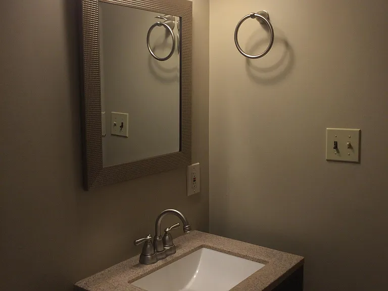 bathroom with tub
