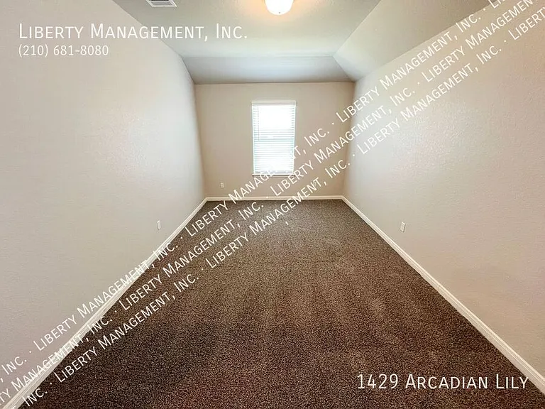 1429 Arcadian Lily — Photo 21