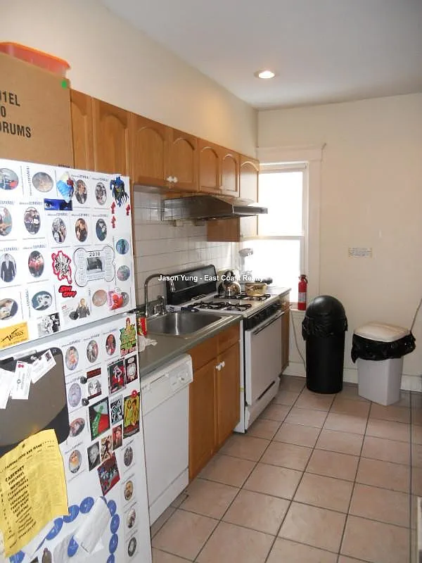 4 bed, 2.0 bath, 1500 sqft, $4,750 — Photo 2