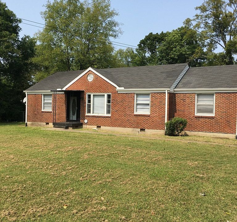 1st image of 135 Ewing Dr