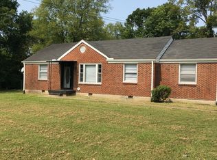 135 Ewing Dr, Nashville, TN 37207