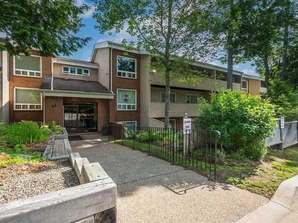 41 Moirs Mill Rd #1, Halifax, NS B4A 3C4