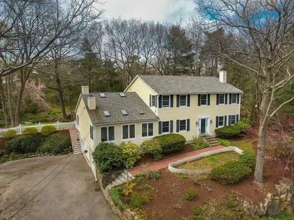 6 Juniper Valley Ct, Beverly, MA 01915