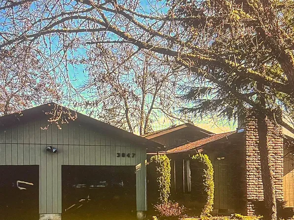 3847 Bourne St, Roseburg, OR 97471