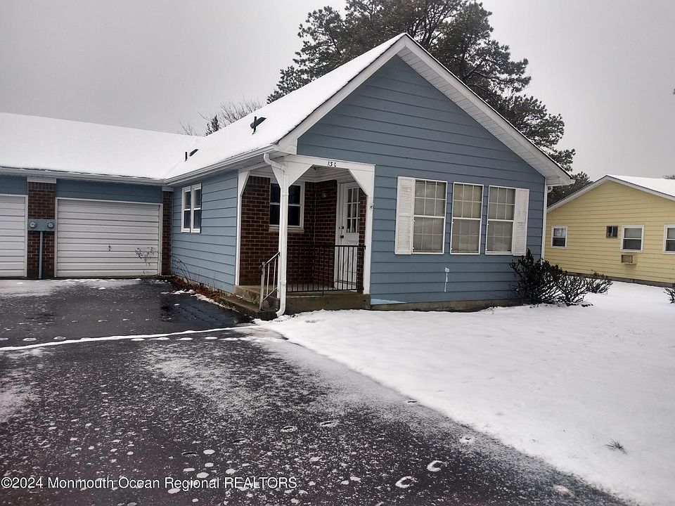 1st image of 13 Moccasin Drive #C