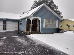 13 Moccasin Dr #C, Manchester Township, NJ