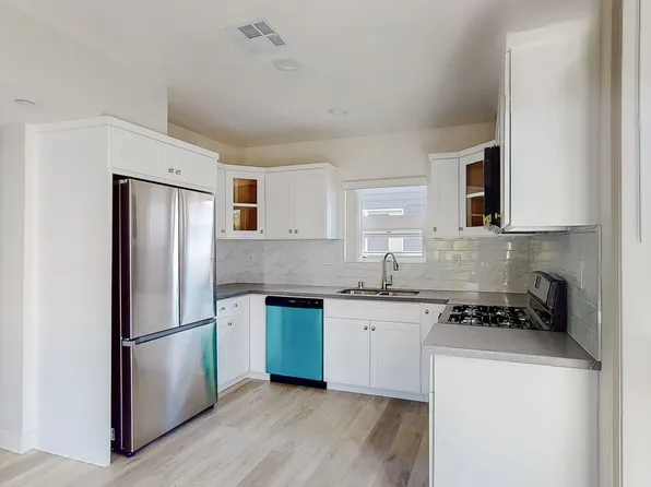 236 Rosemont Ave #1/2, Los Angeles, CA 90026