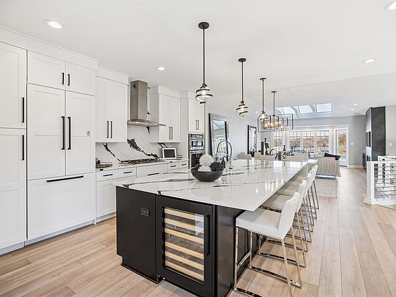 5th image of 13619 Bay Hill Dr