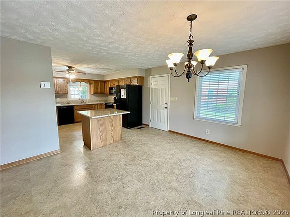 4th image of 1414 Berkshire Rd
