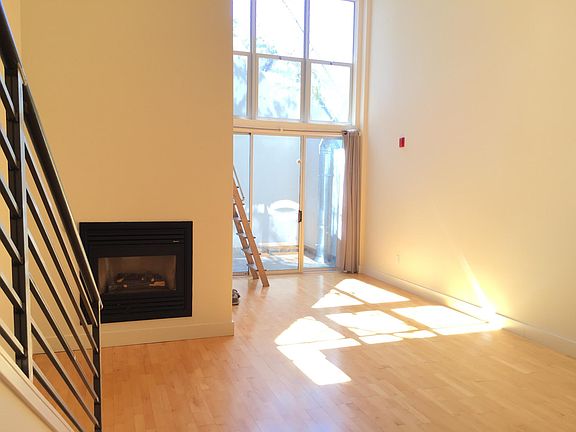 5th image of 1000 Pennsylvania Ave APT 2