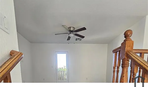 18293 W Elm St — Photo 10