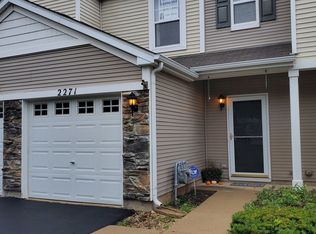 2271 Flagstone Ln, Carpentersville, IL 60110