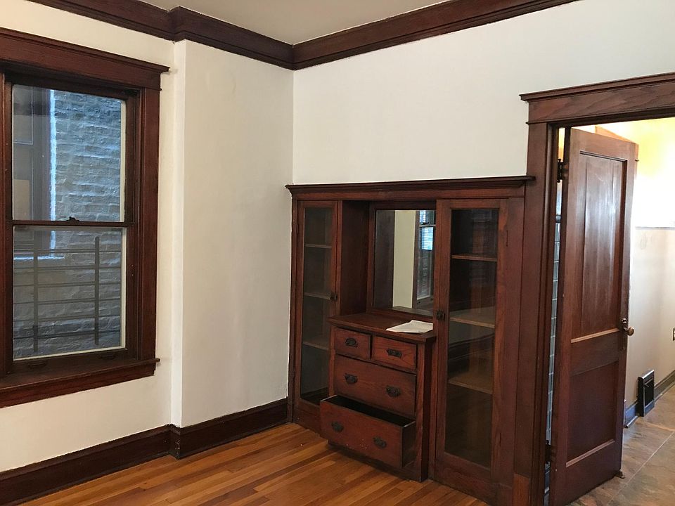 1st image of 1116 N Damen Ave #1