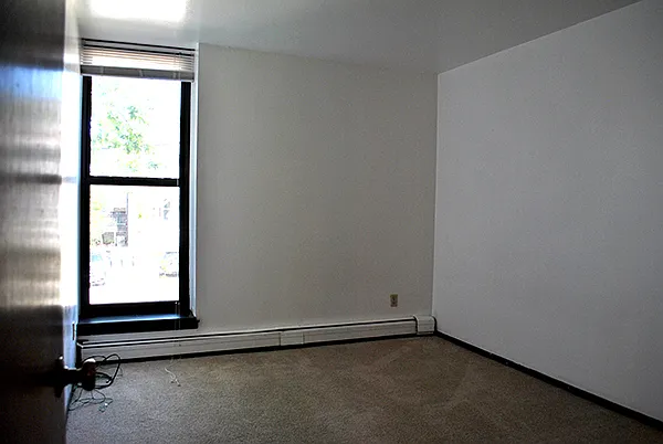 2495 N. Oakland Ave — Photo 8