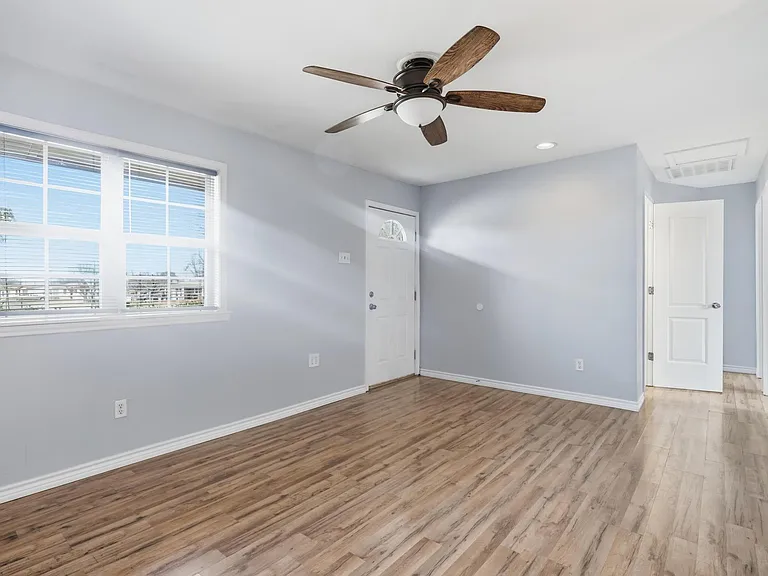 1741 Pasadena Dr — Photo 6
