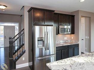 24502 Sandpiper Ct, Novi, MI 48374