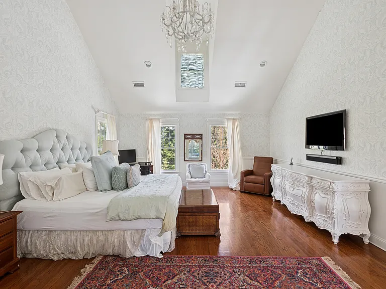 309 Old Sag Harbor Rd — Photo 13