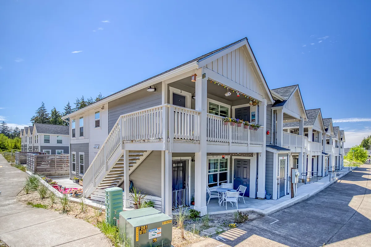 Building Photo - Harborton Apartments