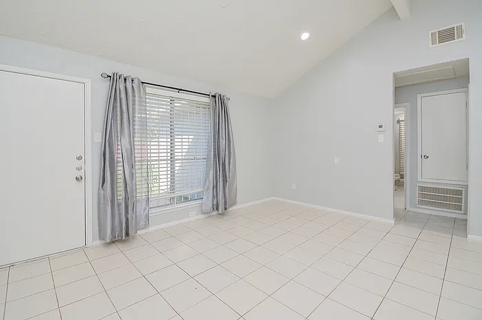 16518 Monte Carlo Ln — Photo 9