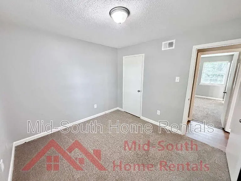 4627 Crystal Springs Dr — Photo 17